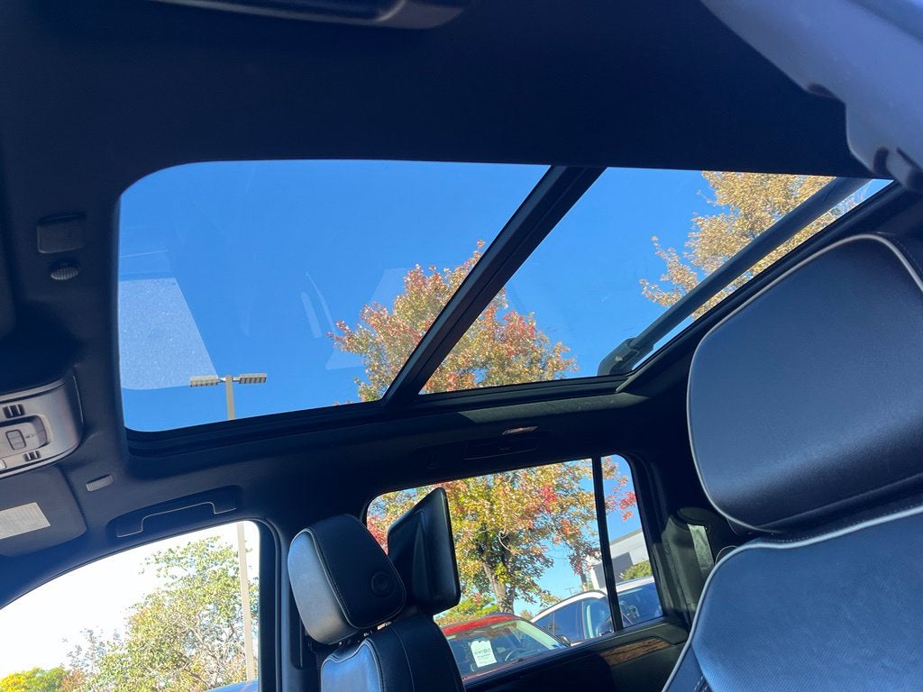 2021 Chevrolet Suburban Premier 4WD | Moonroof | HUD | Htd/Vent Seats
