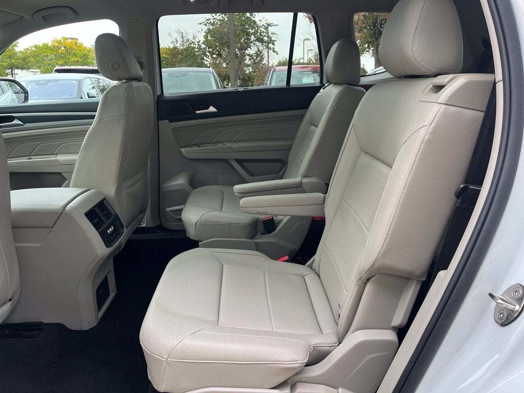 2021 Volkswagen Atlas 3.6L V6 SE w/Technology R-Line AWD | Moonroof | BLIS