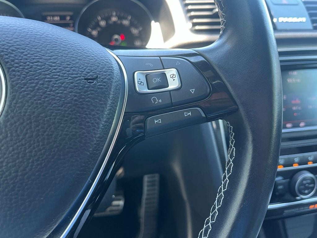 2018 Volkswagen Passat 3.6L V6 GT | Moonroof | Heated Seats