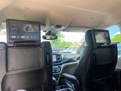 2022 Chrysler Pacifica Hybrid Touring L | 360 Cam | BLIS | Adaptive Cruise
