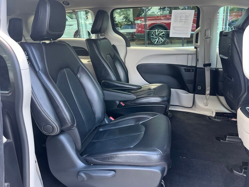 2022 Chrysler Pacifica Hybrid Touring L | 360 Cam | BLIS | Adaptive Cruise