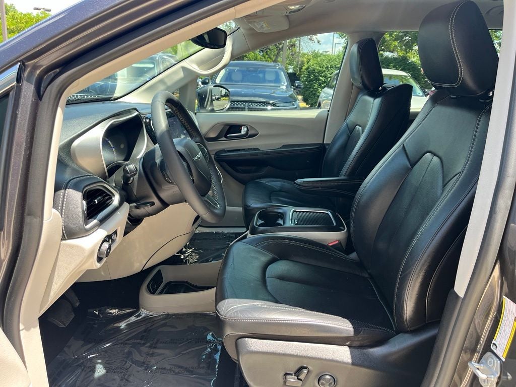 2022 Chrysler Pacifica Hybrid Touring L | 360 Cam | BLIS | Adaptive Cruise
