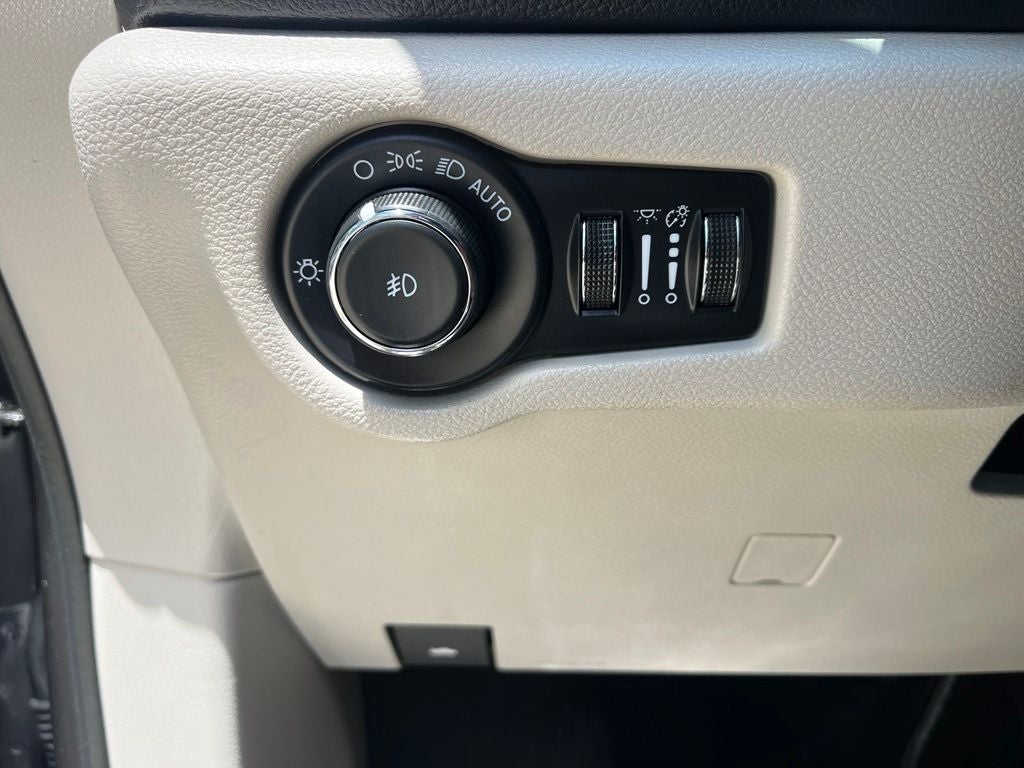 2022 Chrysler Pacifica Hybrid Touring L | 360 Cam | BLIS | Adaptive Cruise