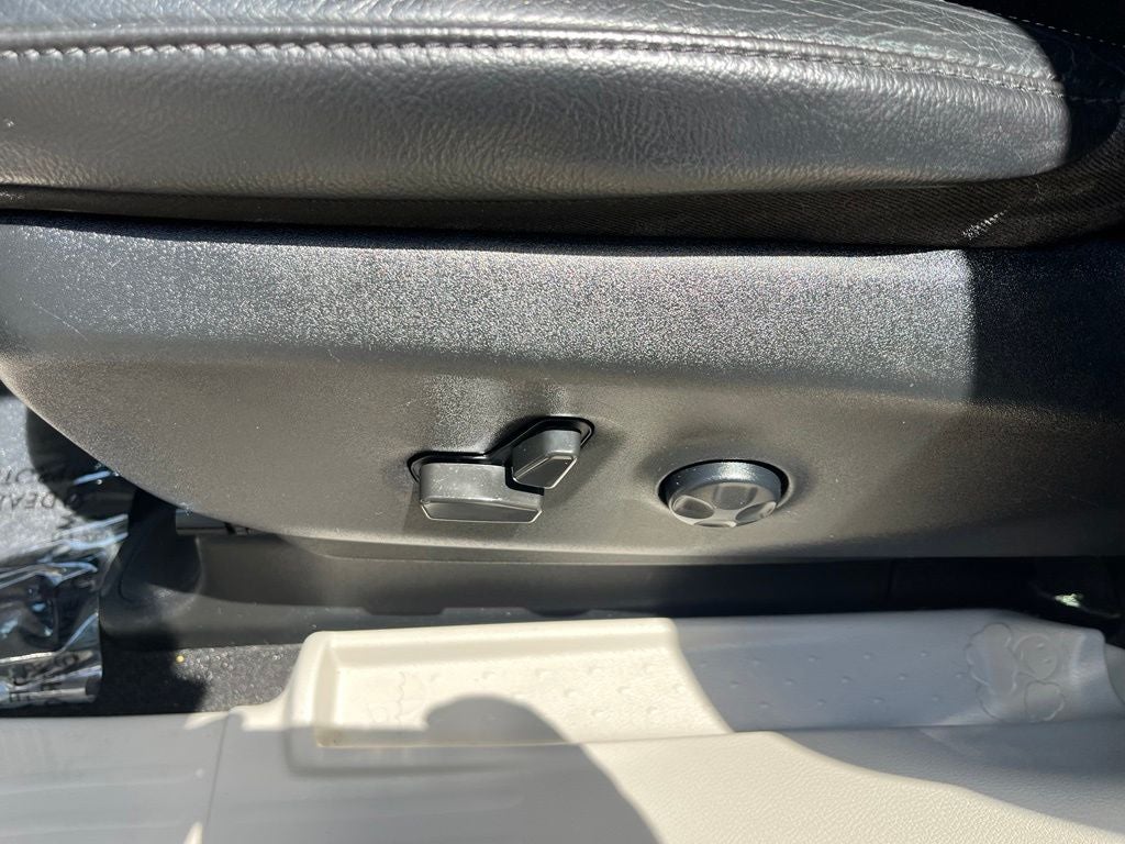 2022 Chrysler Pacifica Hybrid Touring L | 360 Cam | BLIS | Adaptive Cruise
