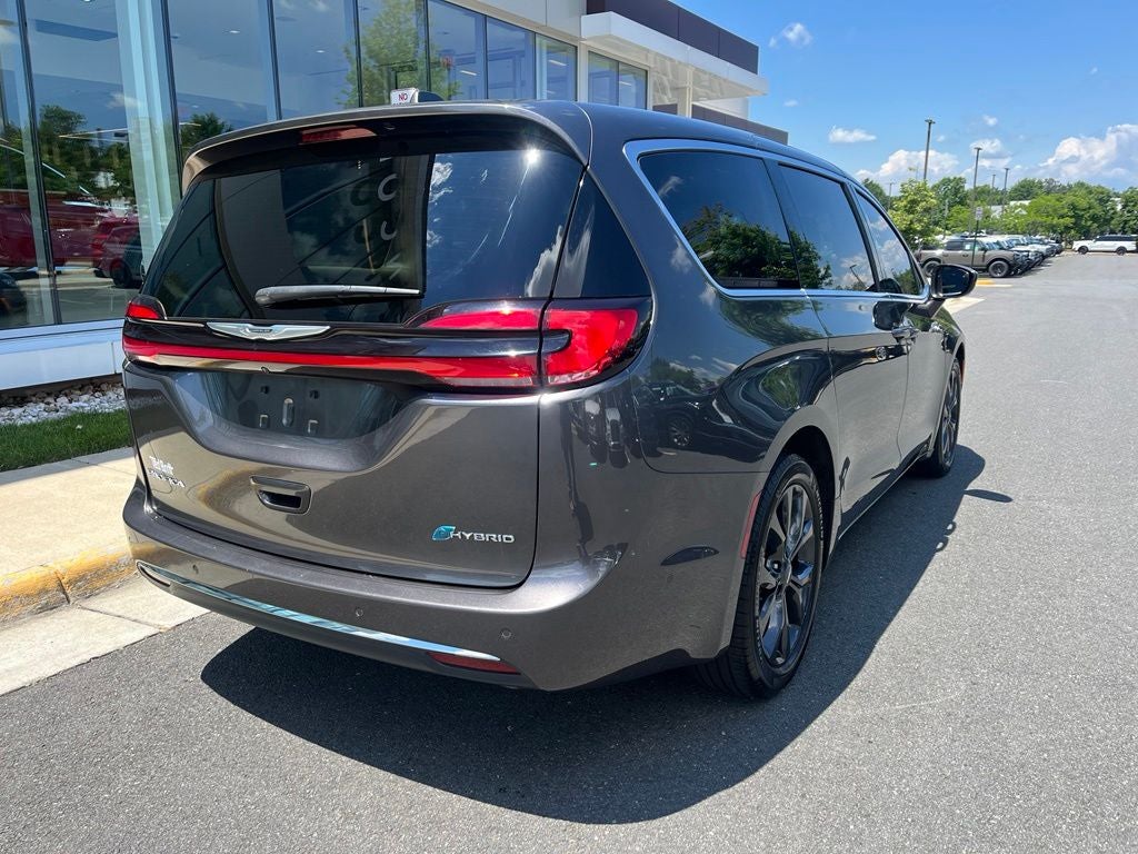 2022 Chrysler Pacifica Hybrid Touring L | 360 Cam | BLIS | Adaptive Cruise