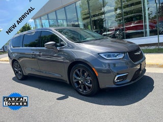 2022 Chrysler Pacifica Hybrid Touring L | 360 Cam | Adaptive Cruise | BLIS |
