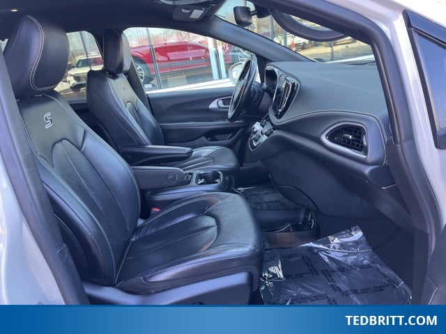 2021 Chrysler Pacifica Hybrid Touring L | 360 Camera | BLIS | | S Appear Pkg