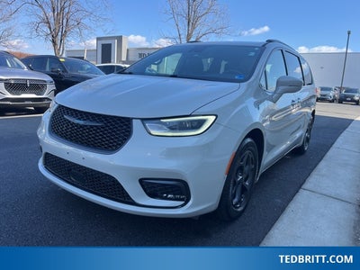 2021 Chrysler Pacifica Hybrid Touring L | 360 Camera | BLIS | | S Appear Pkg