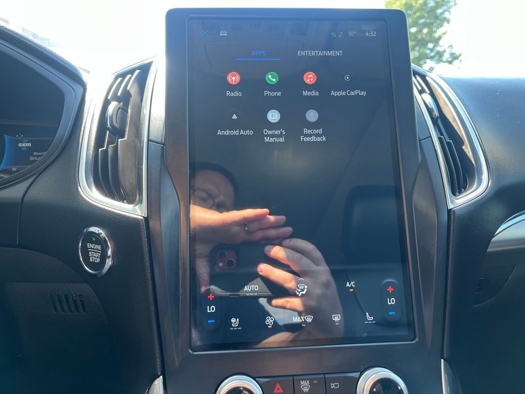 2022 Ford Edge Titanium AWD | Pano Roof | BLIS | Trailer Tow Pkg