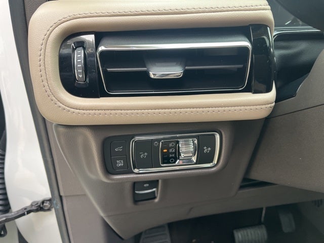 2022 Lincoln Nautilus Reserve AWD | Pano Roof | BLIS | HTD/ Vent Front Seats