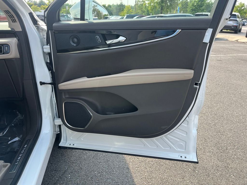 2021 Lincoln Nautilus Reserve AWD | Pano Roof | CarPlay/Android Auto | BLIS