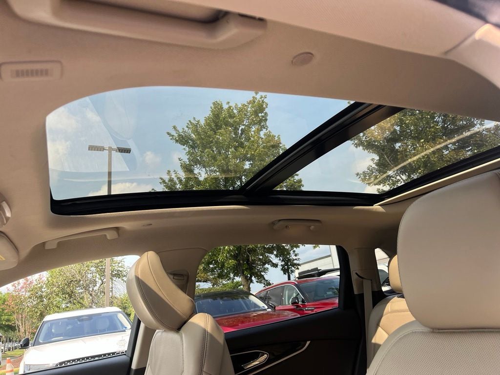 2021 Lincoln Nautilus Reserve AWD | Pano Roof | CarPlay/Android Auto | BLIS