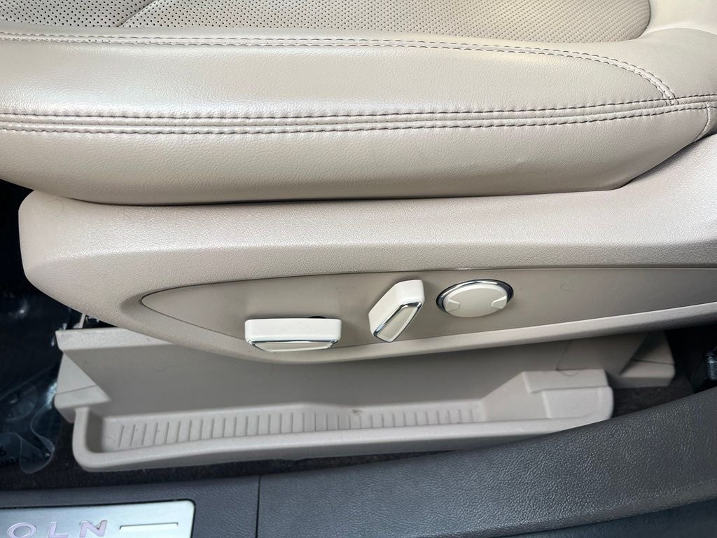 2021 Lincoln Nautilus Reserve AWD | Pano Roof | CarPlay/Android Auto | BLIS
