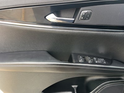 2022 Lincoln Nautilus Reserve AWD | Nav | Pano Roof | BLIS | Heated Seats