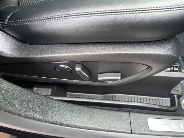 2023 Lincoln Nautilus Reserve AWD | Pano Moonroof | BLIS | HTD/Ventilated Seats