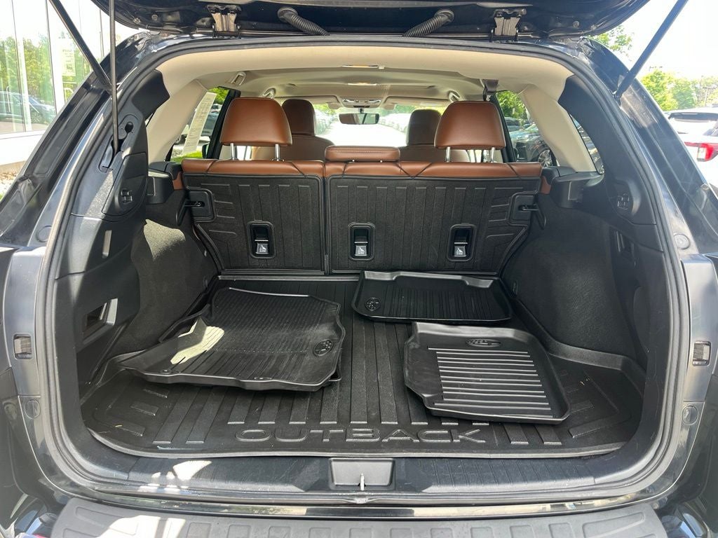 2018 Subaru Outback 2.5i Touring AWD | Moonroof | BLIS | Adaptive Cruise