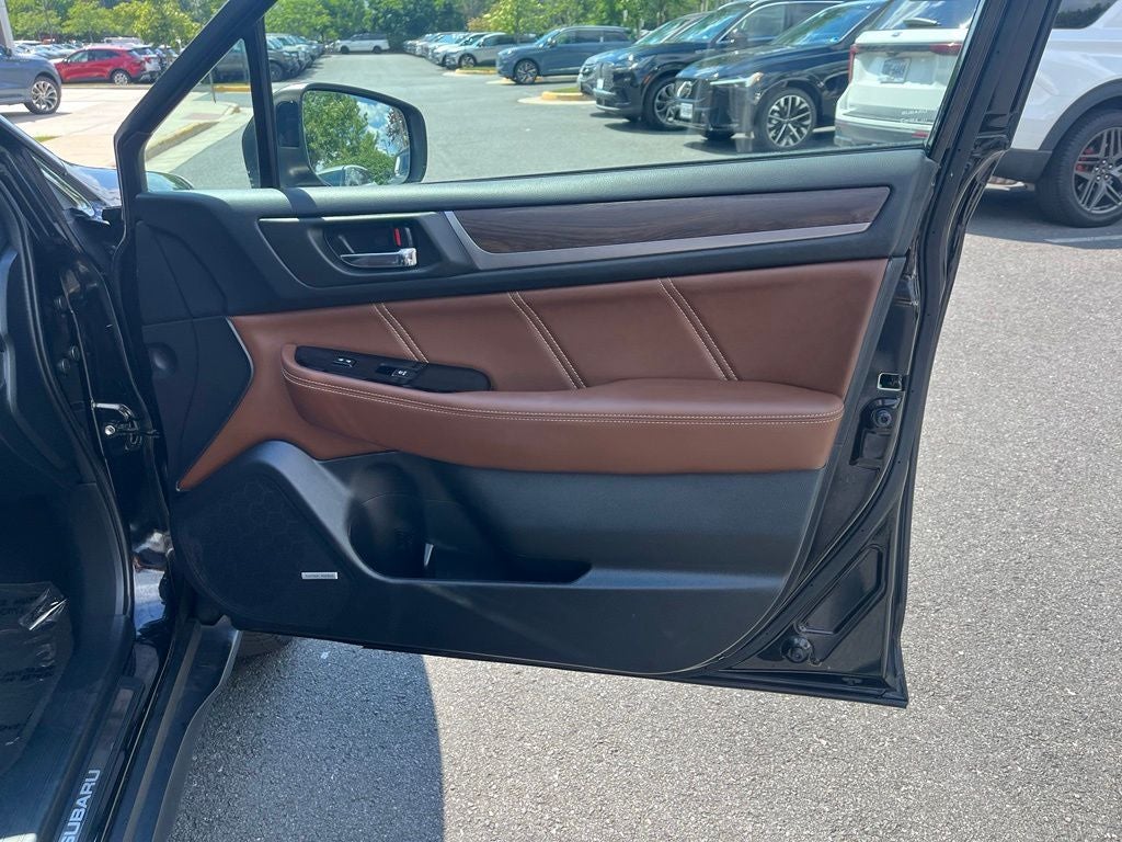 2018 Subaru Outback 2.5i Touring AWD | Moonroof | BLIS | Adaptive Cruise