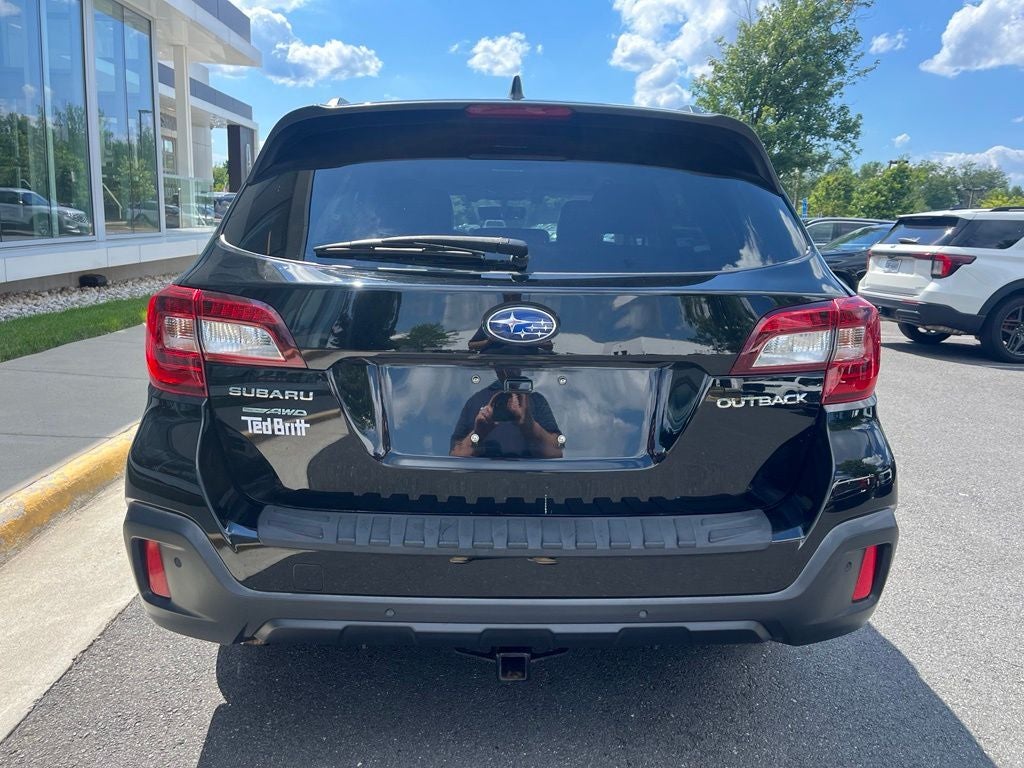 2018 Subaru Outback 2.5i Touring AWD | Moonroof | BLIS | Adaptive Cruise