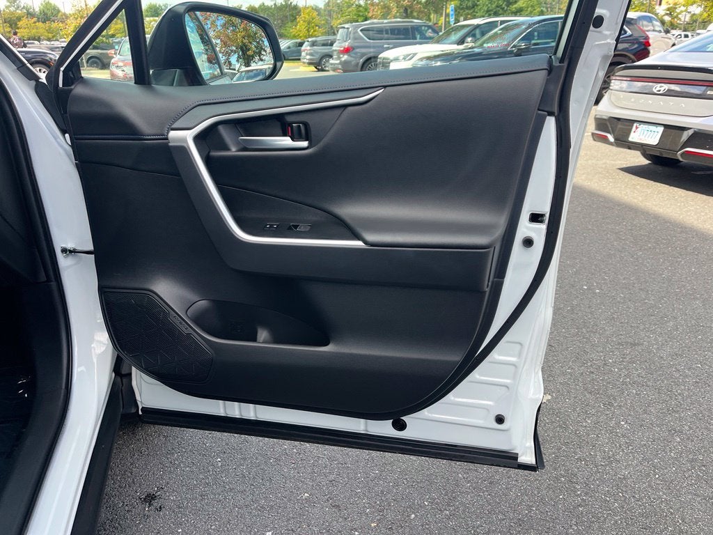 2024 Toyota RAV4 Hybrid XSE AWD | Pano Roof | 360 Cam | BLIS | Tech Pkg
