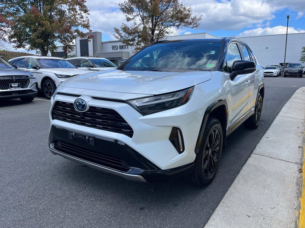 2024 Toyota RAV4 Hybrid XSE AWD | Pano Roof | 360 Cam | BLIS | Tech Pkg
