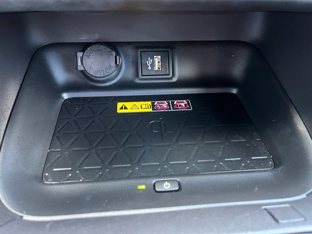 2024 Toyota RAV4 Hybrid XSE AWD | Pano Roof | 360 Cam | BLIS | Tech Pkg