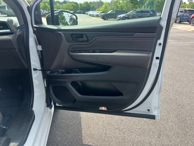 2020 Honda Odyssey Touring | Pano Roof | BLIS | Rear Entertainment