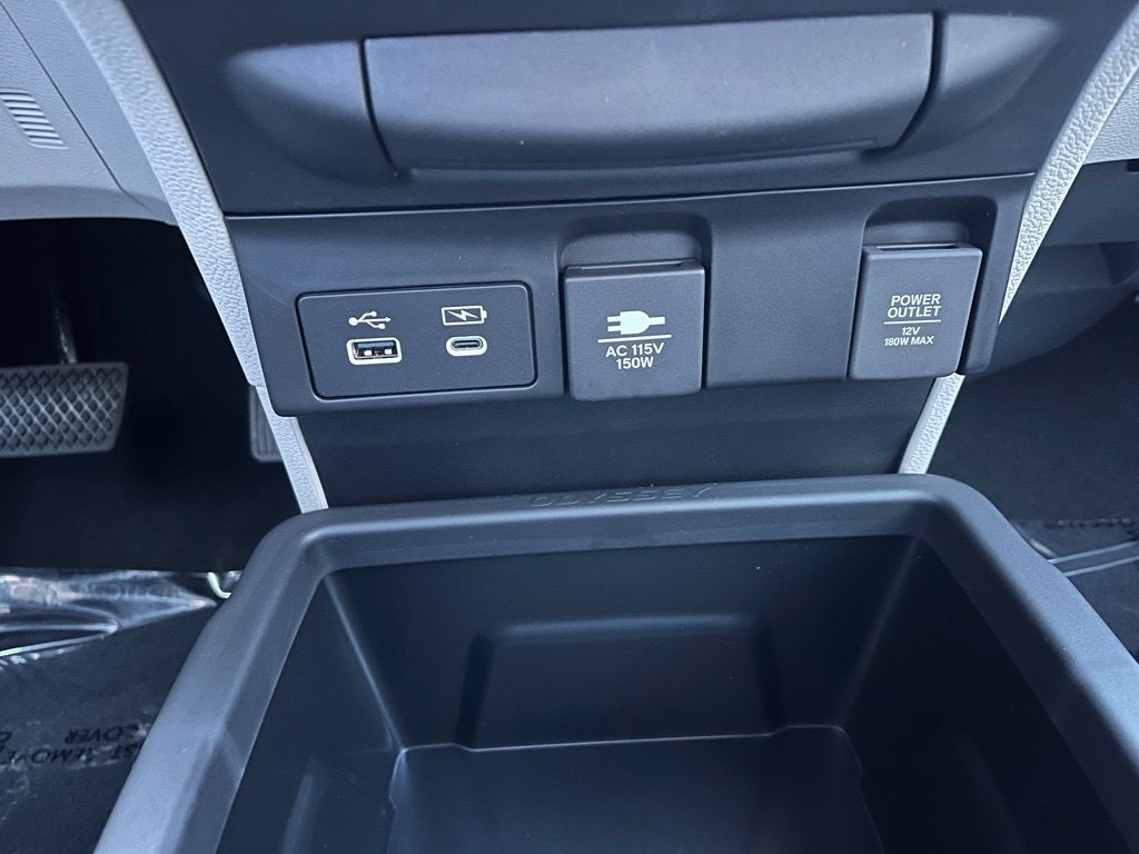 2026 Honda Odyssey Elite | Moonroof | Htd/Vent Seats | LKAS | BLIS
