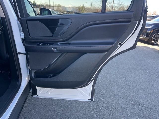 2024 Lincoln Aviator Premiere 4WD | Pano Roof | 360 Cam | Trailer Tow Pkg