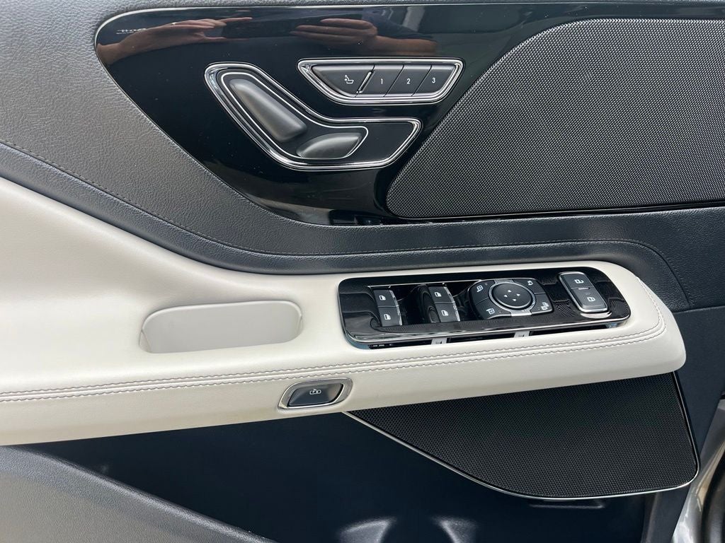 2025 Lincoln Aviator Premiere AWD | Pano Roof | 360 Cam | BLIS