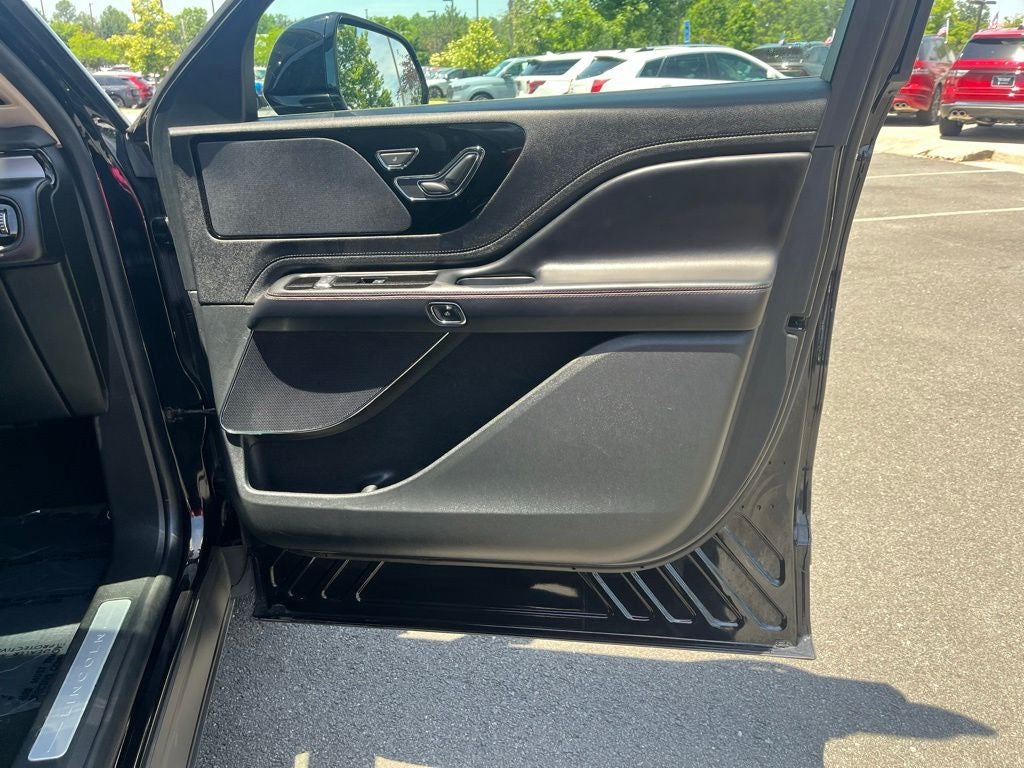 2022 Lincoln Aviator Standard AWD | Pemium Pkg | Pano Roof | BLIS
