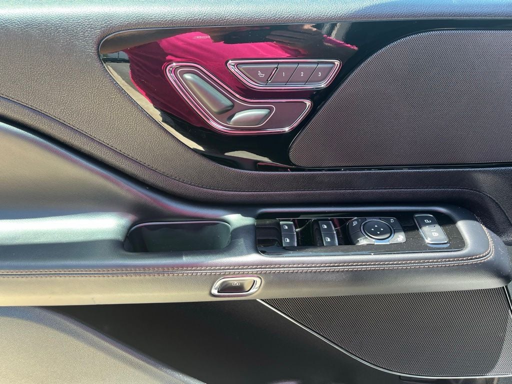 2022 Lincoln Aviator Standard AWD | Pemium Pkg | Pano Roof | BLIS