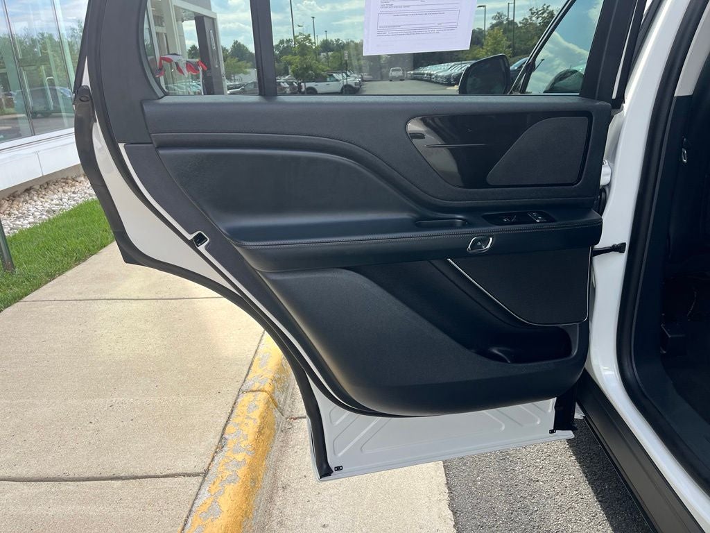 2026 Lincoln Aviator Premiere AWD | Pano Roof | 360 Cam | BLIS | HUD