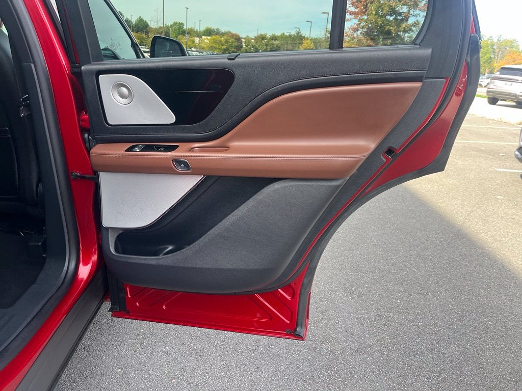 2025 Lincoln Aviator Reserve II AWD | Pano Roof | 360 Cam | BLIS | Jet Pkg