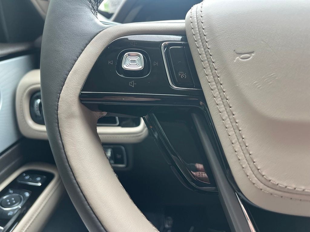 2024 Lincoln Aviator Reserve AWD | Pano Roof | 360 Cam | BLIS | Lux Pkg