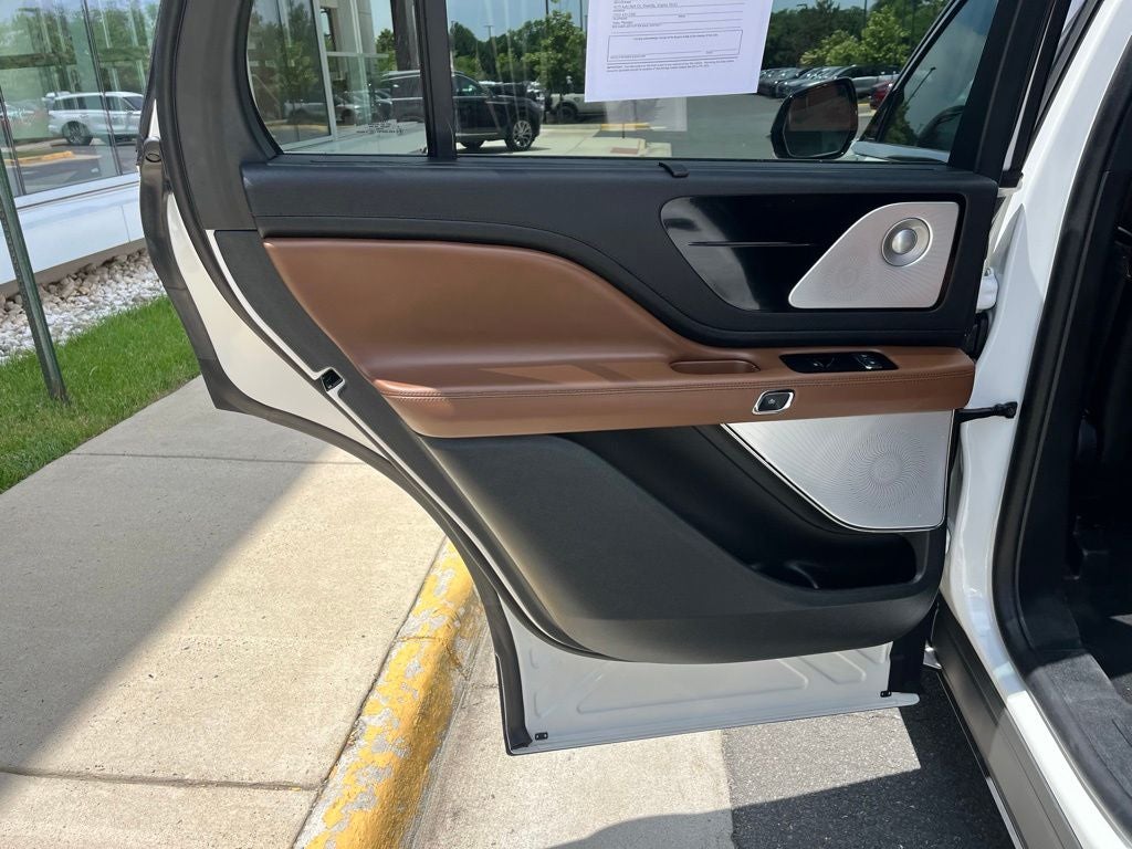2023 Lincoln Aviator Reserve AWD | Pano Roof | 360 Cam | BLIS | Luxury Pkg