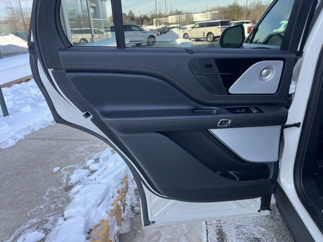 2025 Lincoln Aviator Black Label AWD | Pano Roof | 360 Camera | Jet Appear Pkg