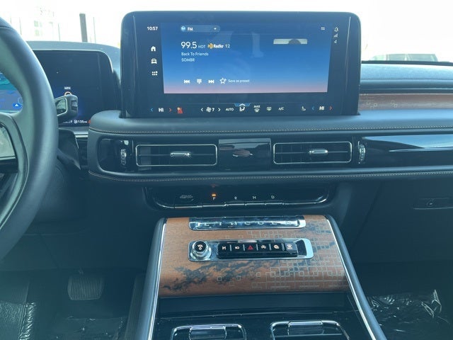 2025 Lincoln Aviator Black Label AWD | Pano Roof | 360 Camera | Jet Appear Pkg