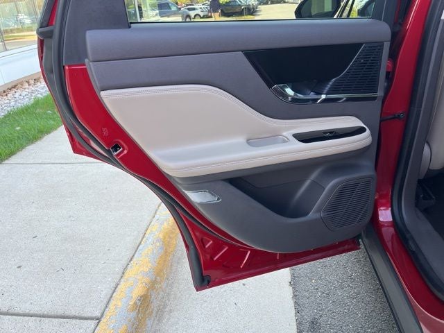 2021 Lincoln Corsair Standard AWD | Pano Roof | BLIS | Premium Pkg