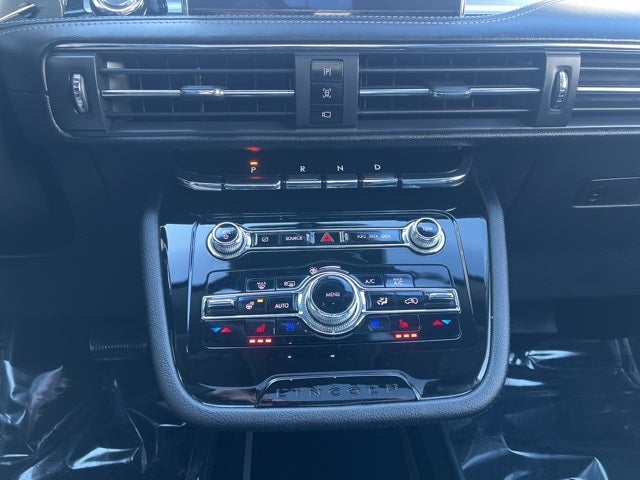 2022 Lincoln Corsair Standard | Elements Pack | Convenience Pack | Pano Moonroof