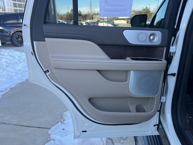 2023 Lincoln Navigator Reserve | Monochromatic Pack | Pano Moonroof | 360 Cam |