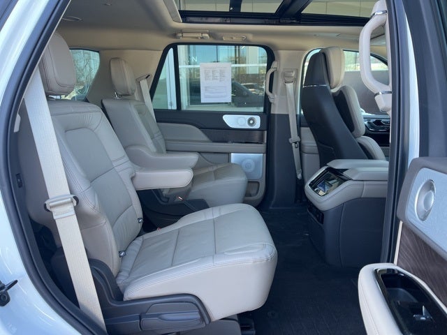 2023 Lincoln Navigator Reserve | Monochromatic Pack | Pano Moonroof | 360 Cam |