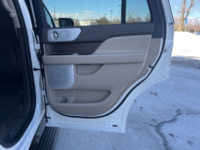 2023 Lincoln Navigator Reserve | Monochromatic Pack | Pano Moonroof | 360 Cam |