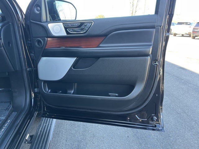 2021 Lincoln Navigator Reserve 4WD | Pano Roof | 360 Cam | BLIS | Lux Pkg