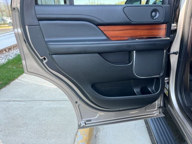 2019 Lincoln Navigator Reserve 4WD | Pano Roof | 360 Camera | HD Tow Pkg