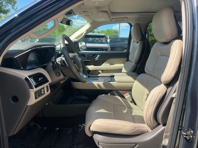 2022 Lincoln Navigator Standard 4WD | Pano Roof | 360 Camera | BLIS