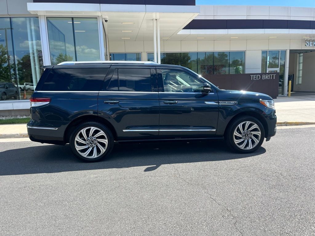 2022 Lincoln Navigator Standard 4WD | Pano Roof | 360 Camera | BLIS