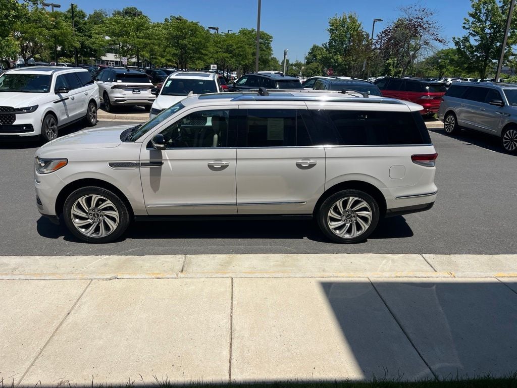 2023 Lincoln Navigator L Reserve 4WD | Pano Roof | 360 Cam | HUD | Luxury Pkg