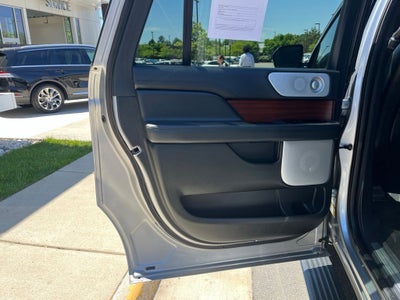 2022 Lincoln Navigator L Reserve | 360 Cam | Adaptive Cruise | HUD | Pano Moonroof