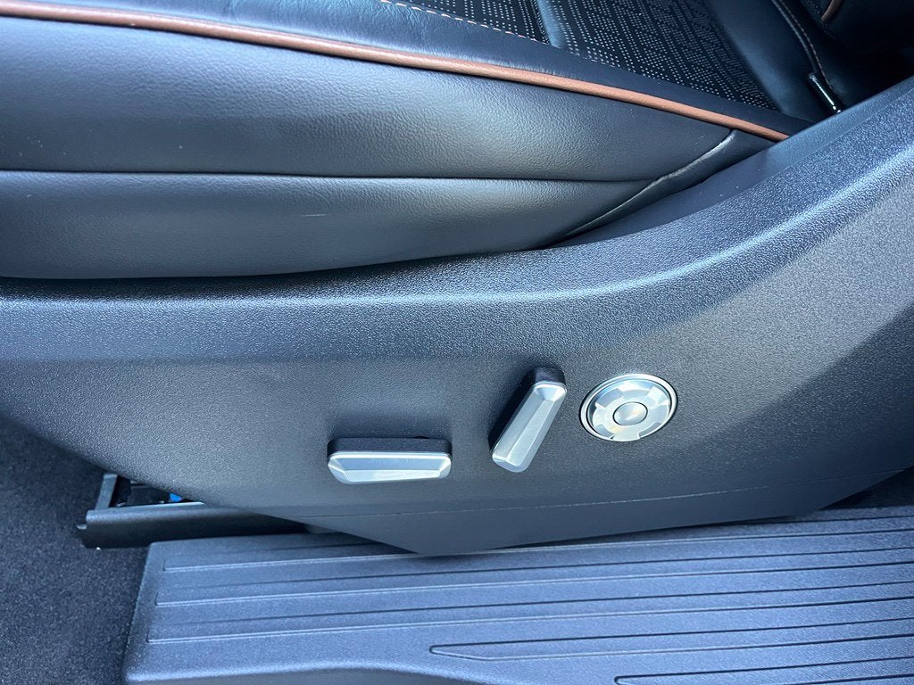 2026 Lincoln Navigator L Black Label AWD | Pano Roof | 360 Cam | Massage Seats
