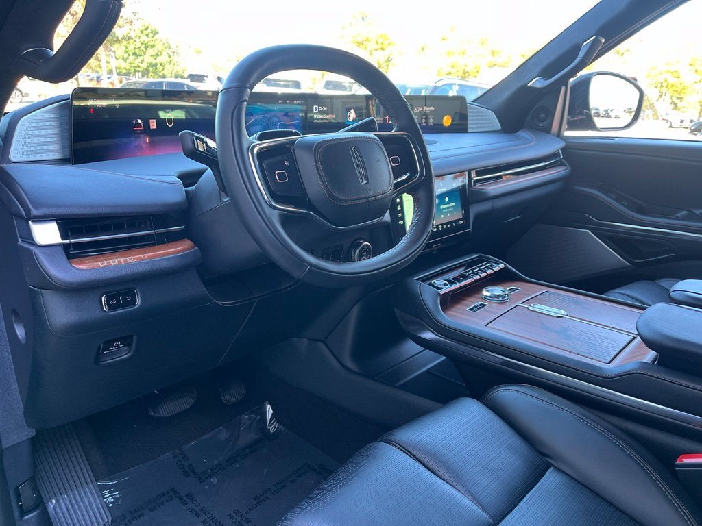 2026 Lincoln Navigator L Black Label AWD | Pano Roof | 360 Cam | Massage Seats